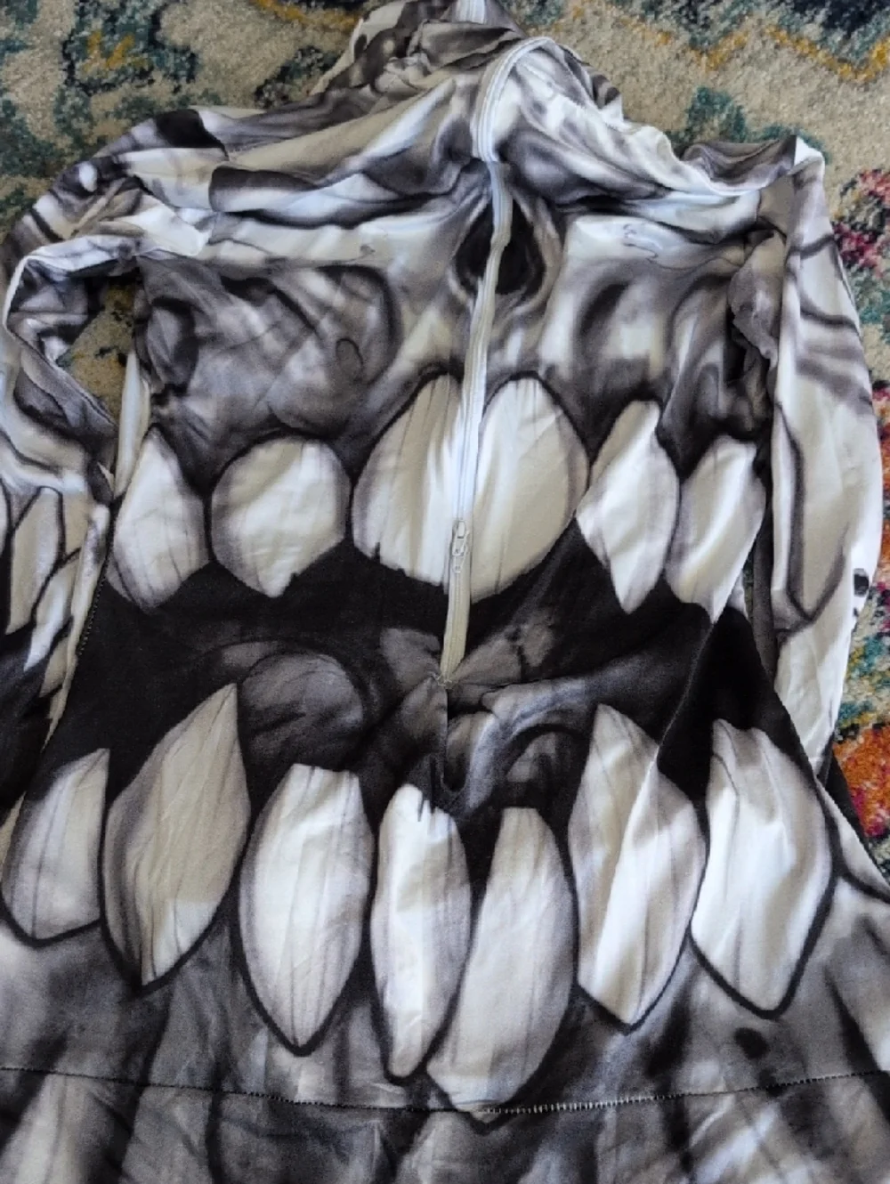Spirit 'The Mouth' Full-Body Costume – Black & White, Medium 5'-5'4" - Picture 8 of 11